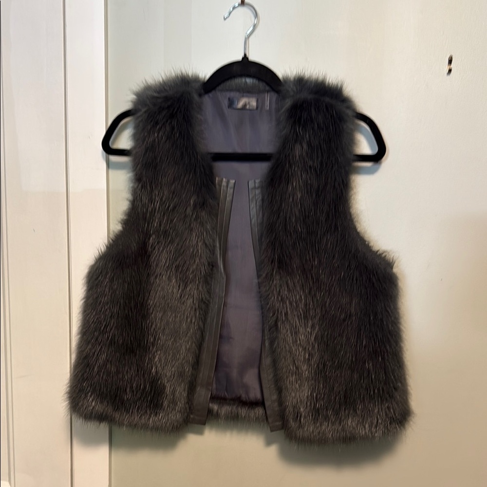 Love Token Charcoal Faux Fur Vest -small